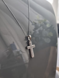 A Diamond Cross Pendant | Christianity I